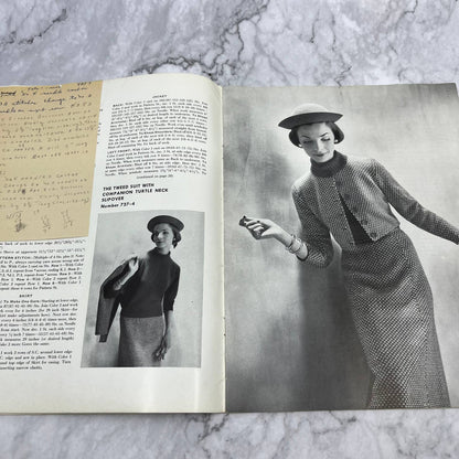 Vintage Beehive Yarns by Columbia Minerva Book 727 Women's Fashions TJ3