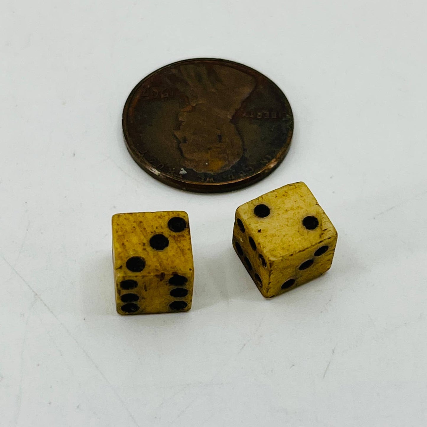 Antique Pair of Miniature Bone Dice 1/4” SB1