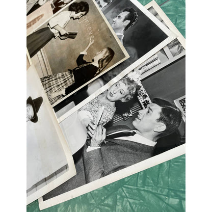 1960 Huge Lot of Assorted Press Release Photos & Papers TJ8