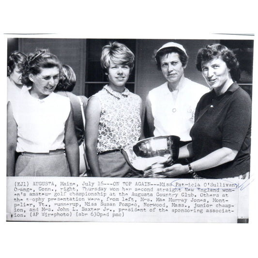 1964 Original Press Photo Women's Amateur Golf Champion Pat O'Sullivan ~6x8" AD1