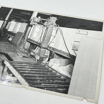 1940s Assembly Line Manufacturing Machinery Photo 8x10” Chicago IL AA7-21