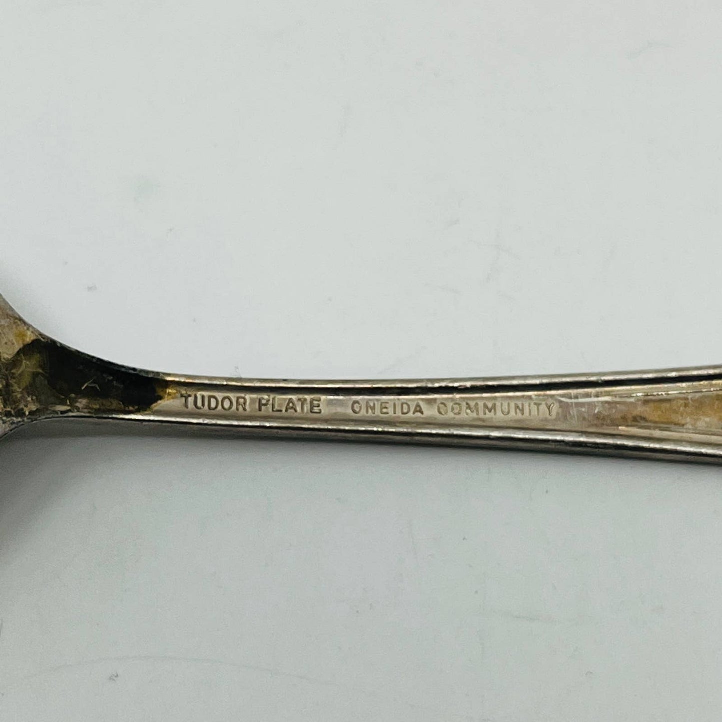 Silver Plated Teaspoon Queen Bess II Tudor Silverplate Oneida Silver 1946 SB7-3