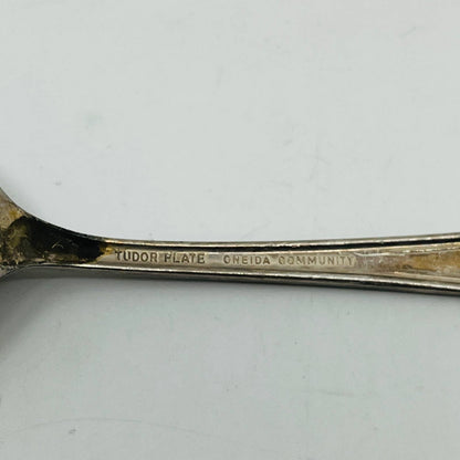 Silver Plated Teaspoon Queen Bess II Tudor Silverplate Oneida Silver 1946 SB7-3