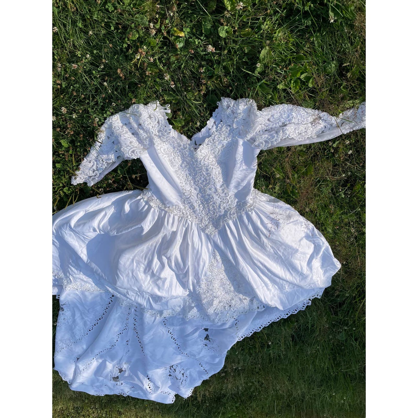 Vintage Forever Yours David’s Bridal Wedding Dress with Long Train