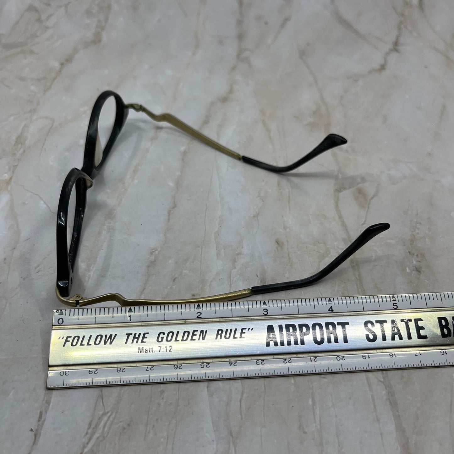 Vintage Ladies' Black and Gold Cat Eye Eyeglasses Frames TJ9G1-5