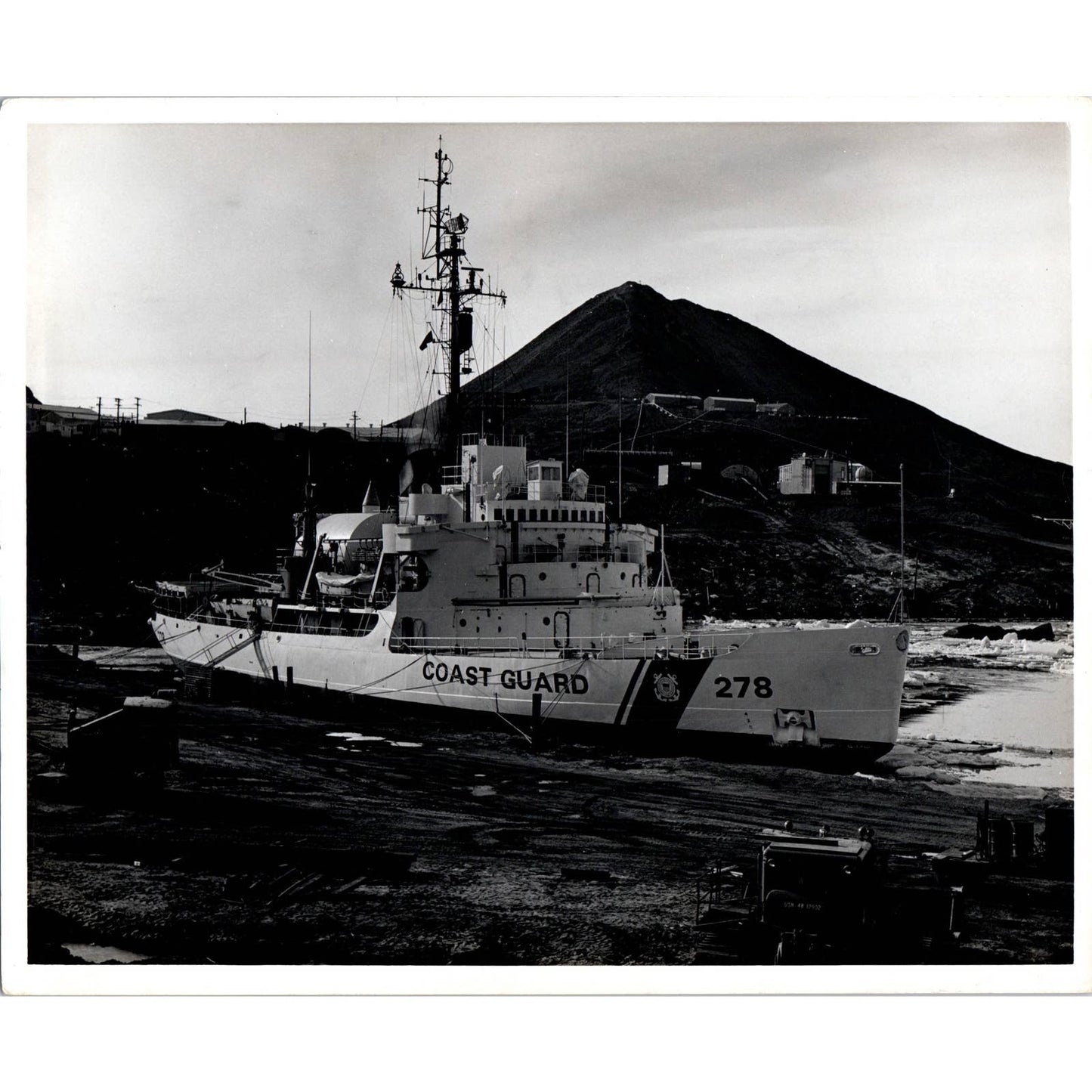c1970 Original Photograph USCG Coast Guard Staten Island Ship 278 8x10 AD6-3