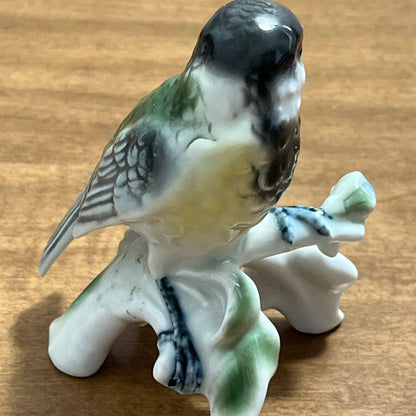 Vintage Gerold Porzellan Bavaria West Germany Green Finch Bird Figurine 4”FA6