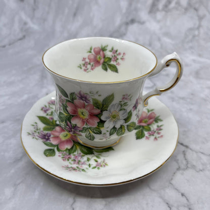 Paragon Tea Cup and Saucer England FLOWER FESTIVAL Pink White Dogwood TD1