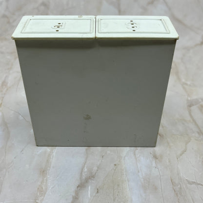 Vintage Piano Salt and Pepper Pop Up Shakers Davis Products USA Plastic TA9