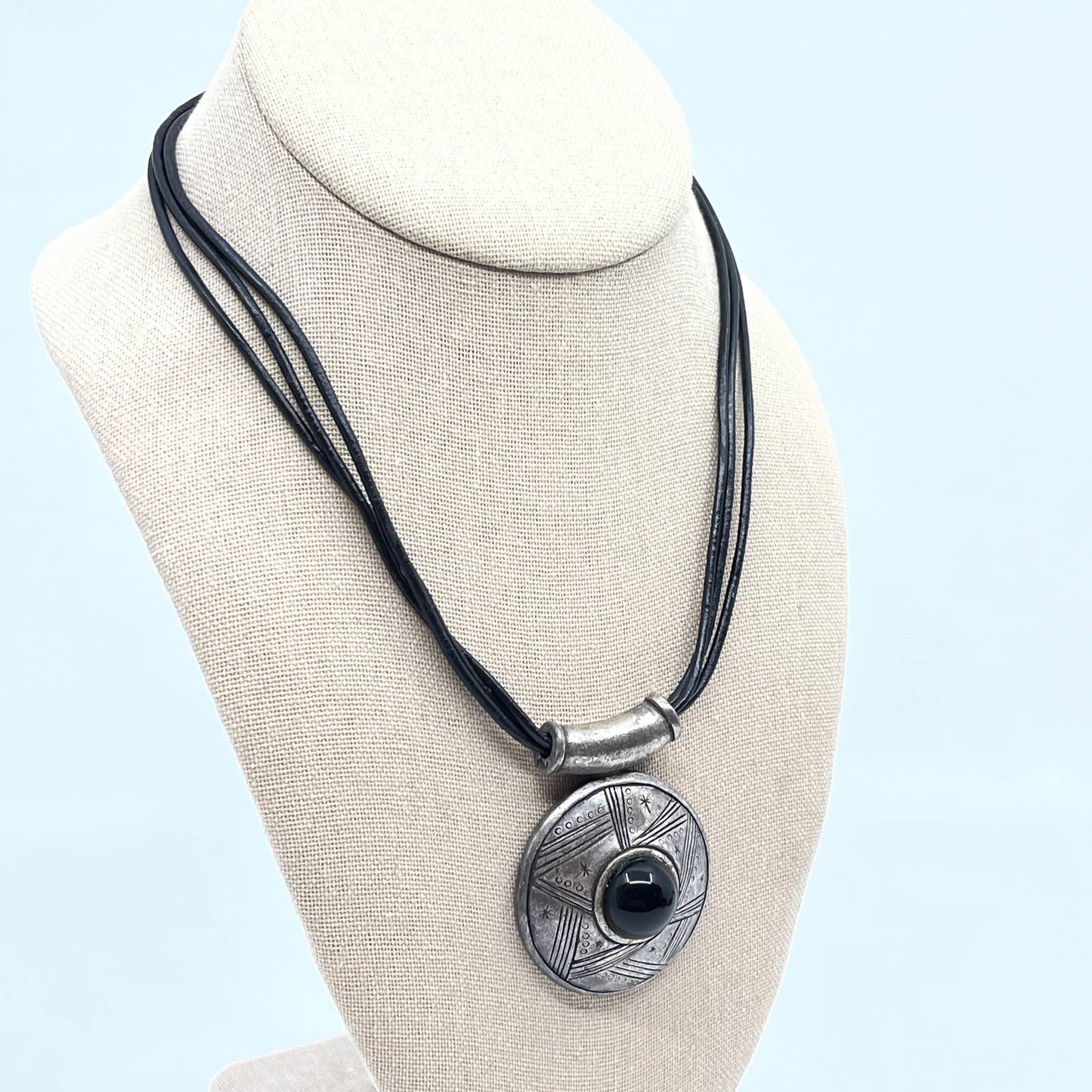 Vintage BOHO Tribal Silver Tone and Black Glass Pendant Necklace SD8