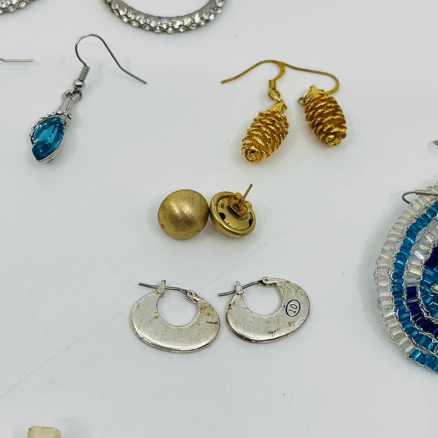Vintage Lot of 17 Pairs of Costume Jewelry Earrings Earrings SB7