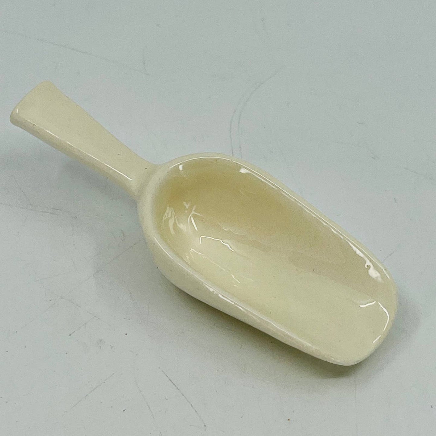 Vintage Miniature Ceramic Grain Scoop 3 1/2” SB1