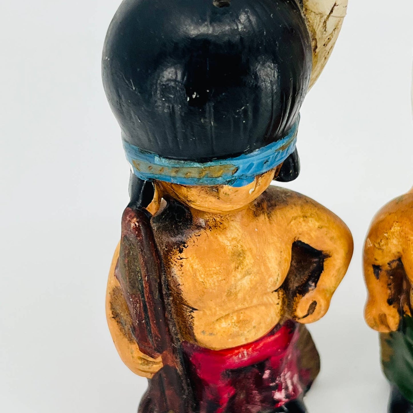 VTG 1960s Indian Native American Chief Man & Friend Salt & Pepper Chalkware TB5