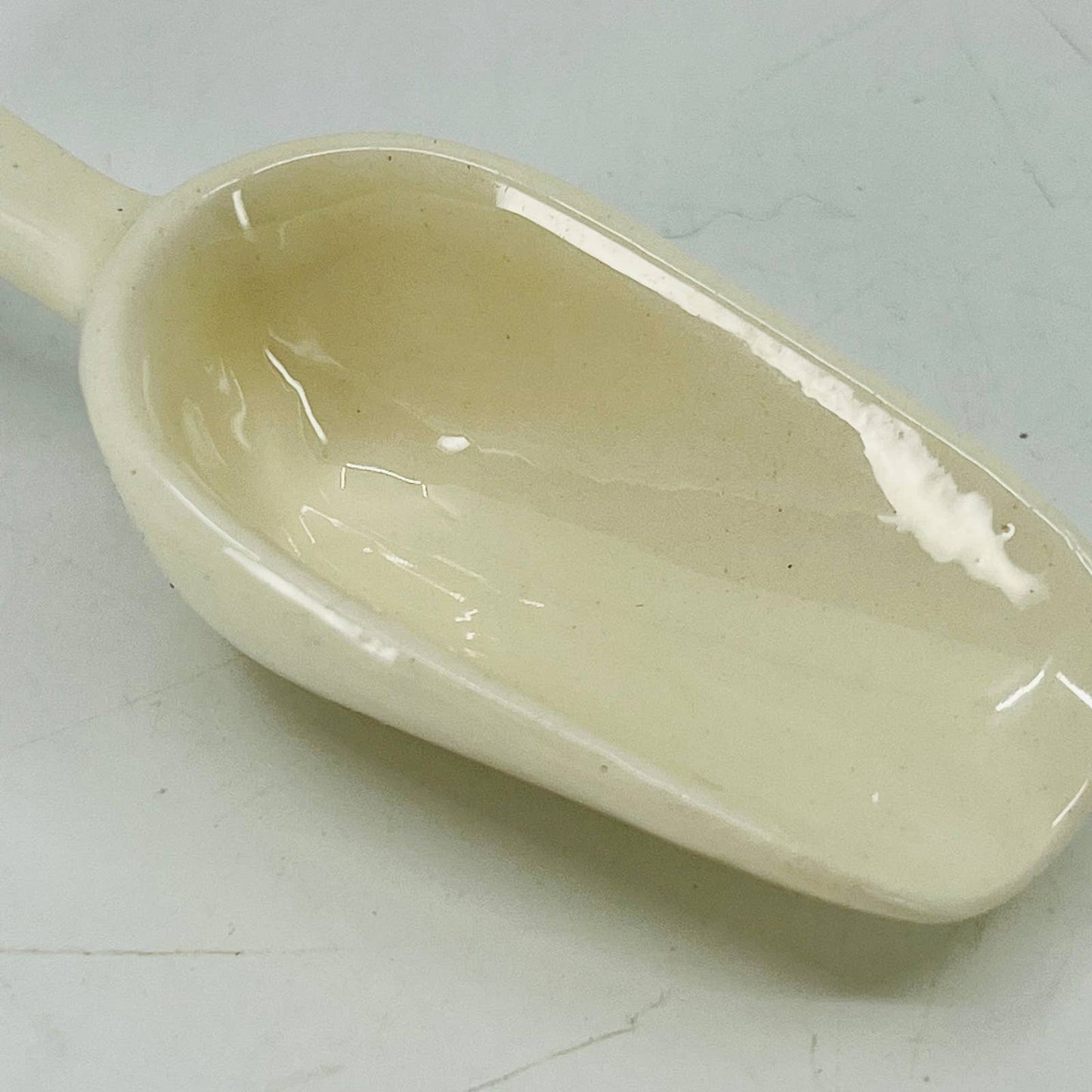 Vintage Miniature Ceramic Grain Scoop 3 1/2” SB1