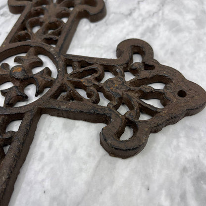 Vintage Heavy Cast Iron Victorian Fleur De Lis Wall Cross Rustic TJ6