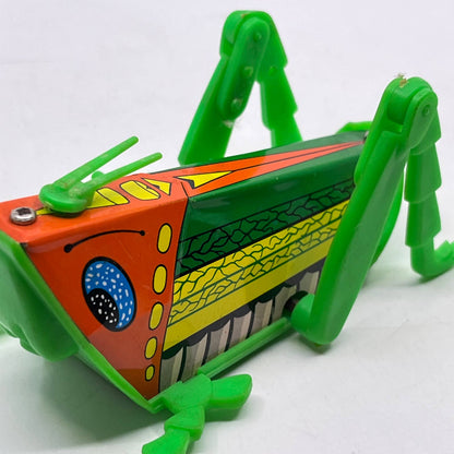 1970s Tin Litho & Plastic Wind-Up Crawling Grasshopper Hong Kong Toy WORKS TD2