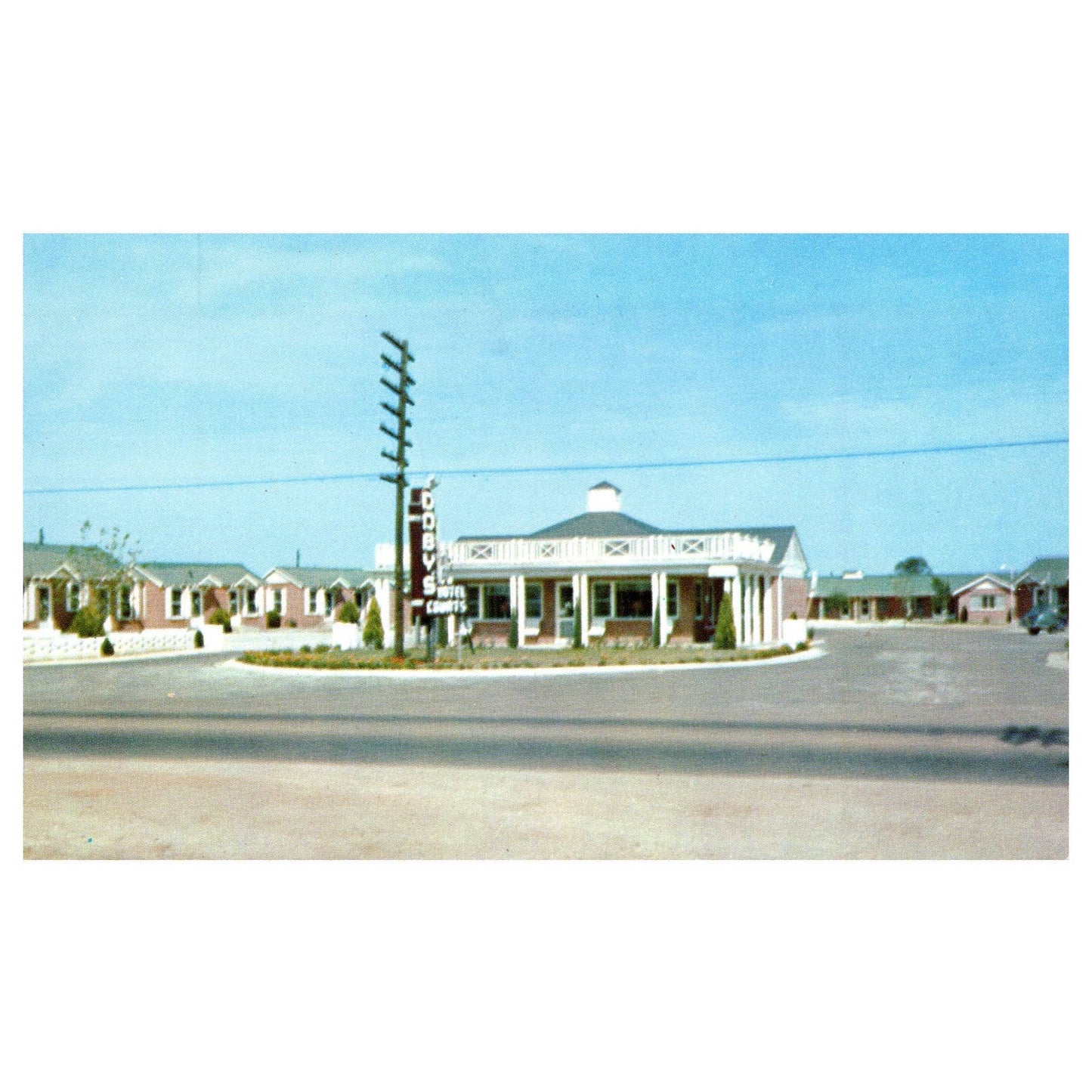 Doby's Hotel Court AAA Montgomery Alabama - Postcard TJ8-2