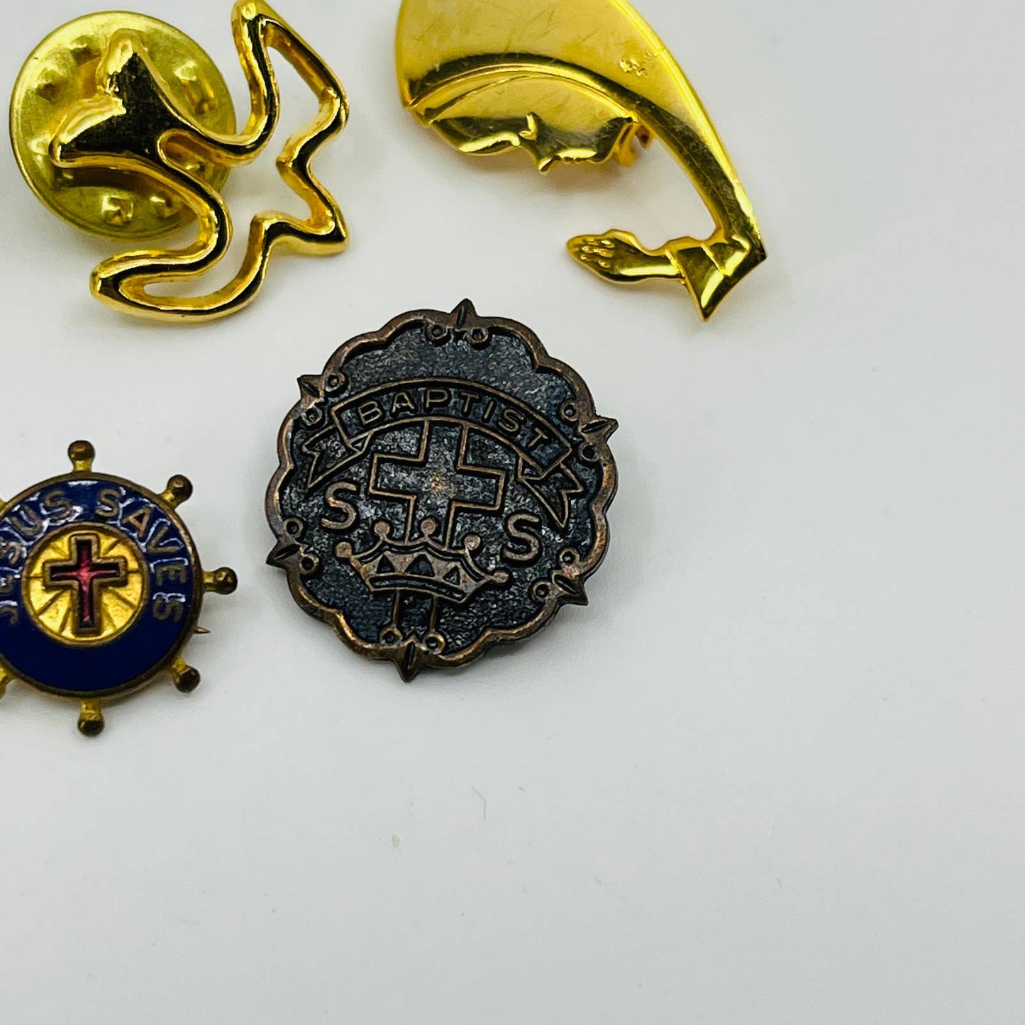 Vintage Lot of 8 Christian Metal and Enamel Pins Baptist SS Dove Jesus Saves SB3