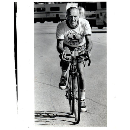 1980 Press Photo Cycling John Seligman Riding Bike Miami FL 8x10" AD3