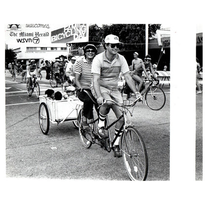 1983 Press Photo Cycling Miami Herald Family Bicycling Day Red Road 8x10" AD3