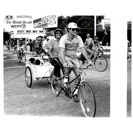 1983 Press Photo Cycling Miami Herald Family Bicycling Day Red Road 8x10" AD3