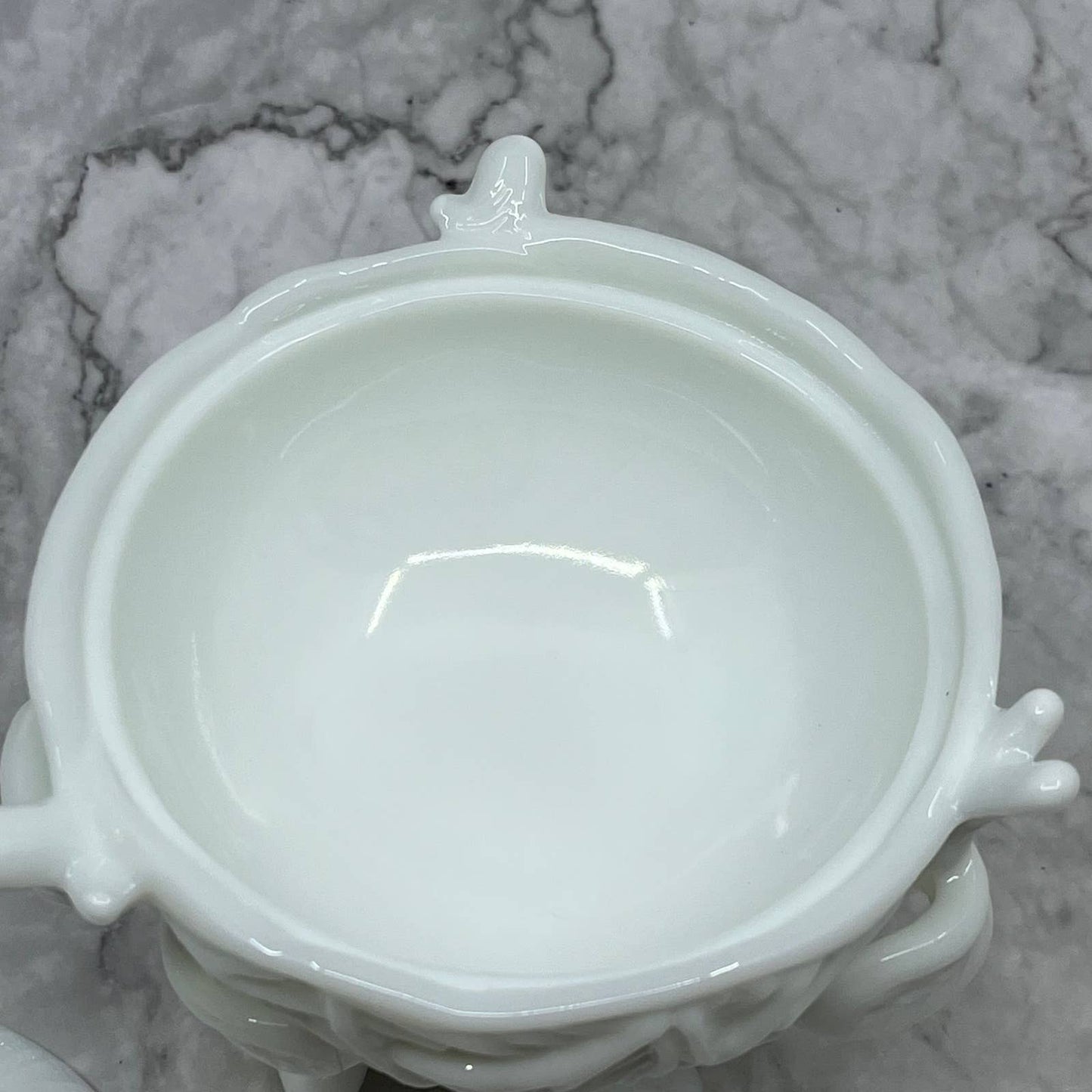 Vintage WESTMORELAND Milk Glass White Bird Robin on Nest Candy Dish 6X6 TJ2