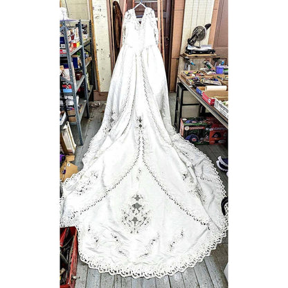 Vintage Forever Yours David’s Bridal Wedding Dress with Long Train