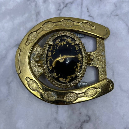 Vintage Horseshoe Belt Buckle With Gold Pistol & Metal Flake SE7