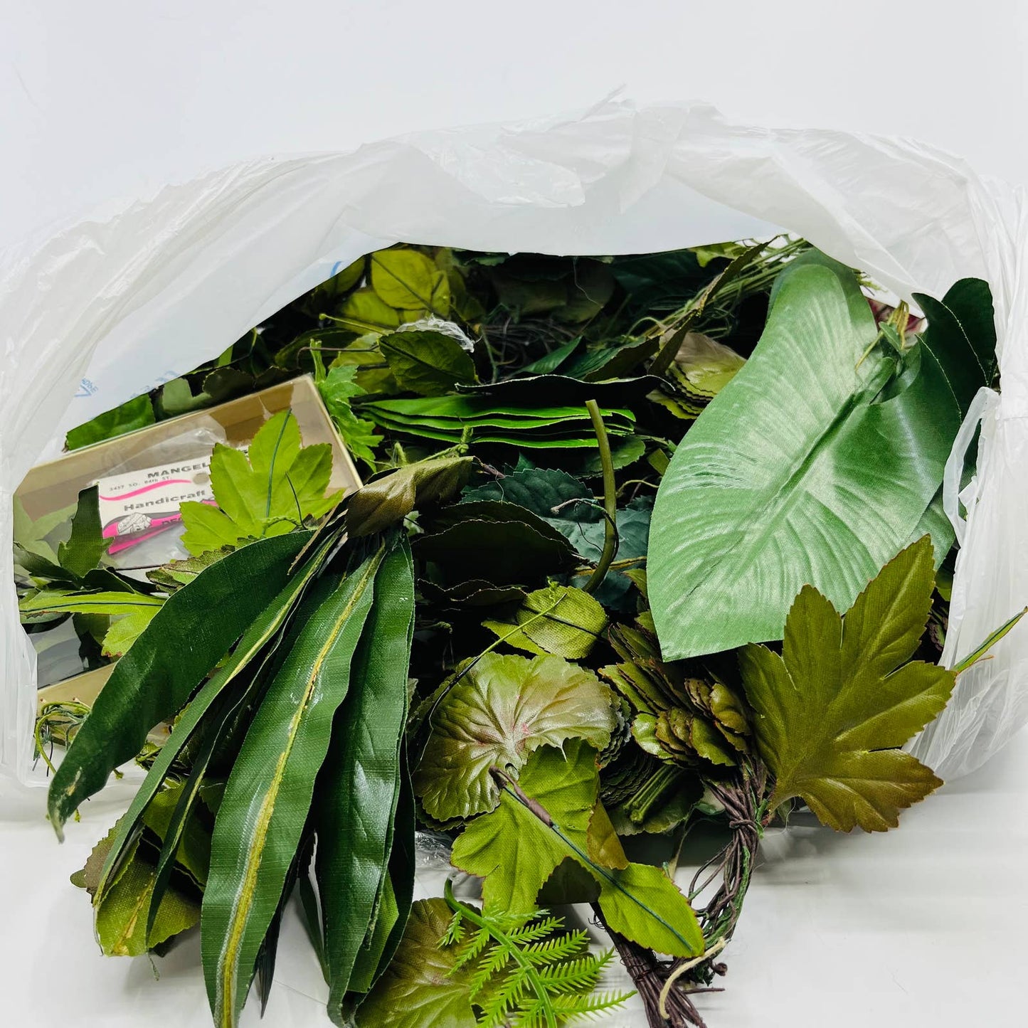 HUGE Lot of Vintage 1960s - 70s Craft Artificial Flowers GREEN LEAVES Japan TD6