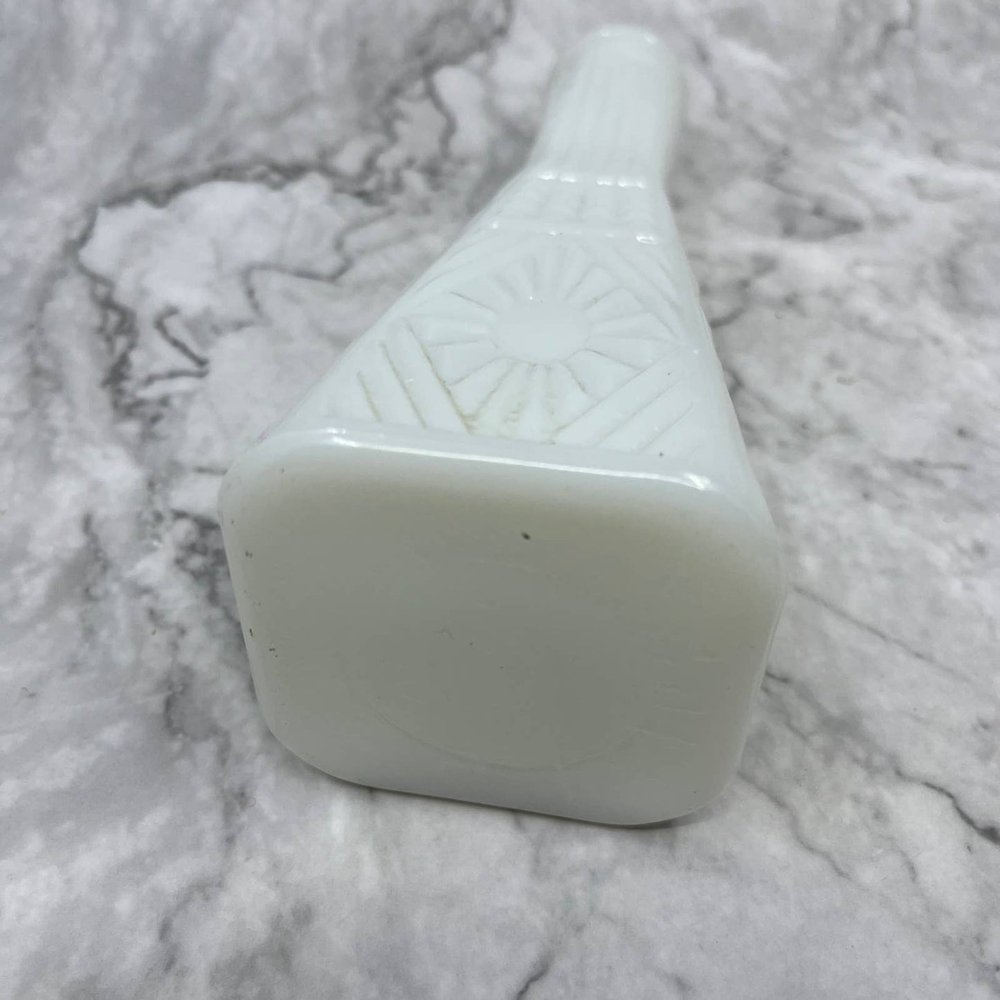 Vintage Jeanette White Wedding Milk Glass Vase 8 3/4” X 2 3/4” TE4