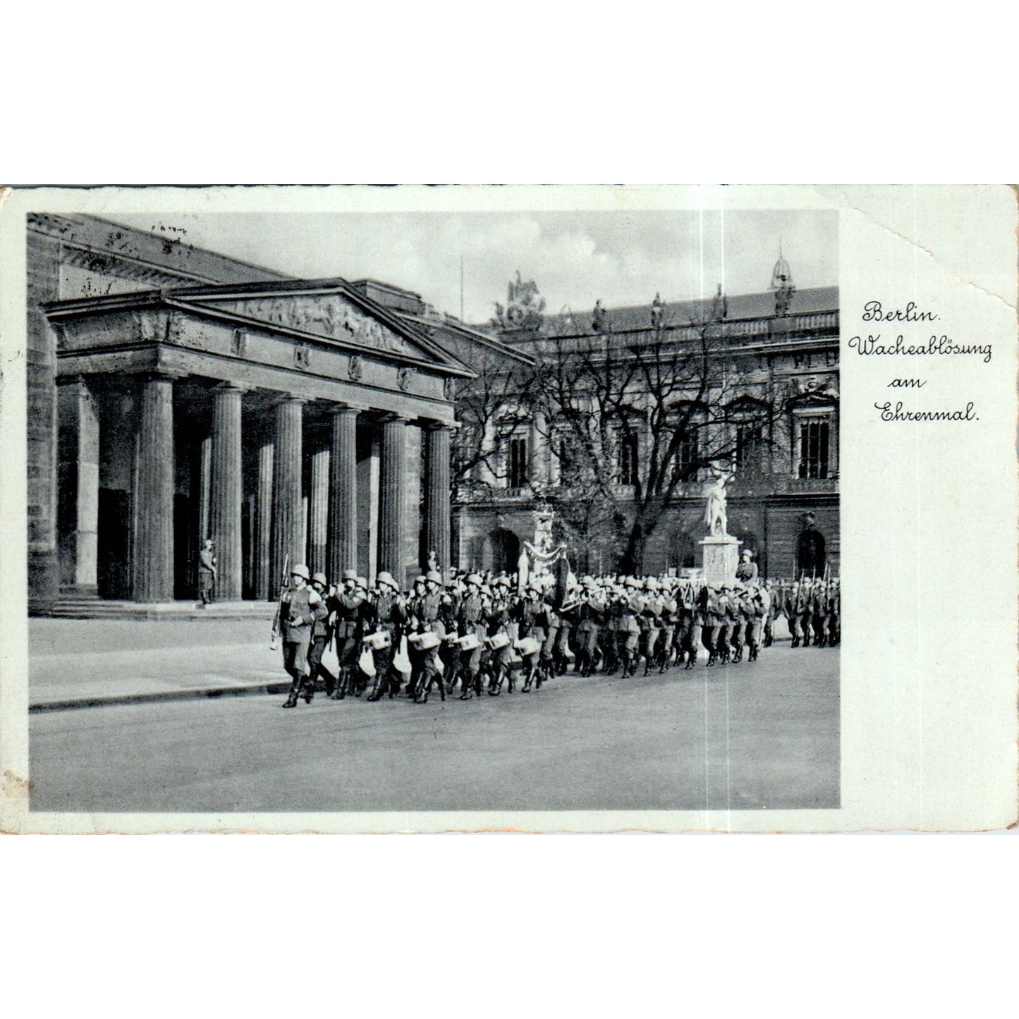 Berlin, Wachablösung am Ehrenmal, Wehrmacht 1911 Original Postcard P2-7