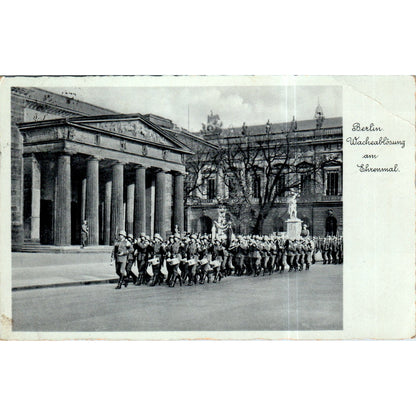 Berlin, Wachablösung am Ehrenmal, Wehrmacht 1911 Original Postcard P2-7