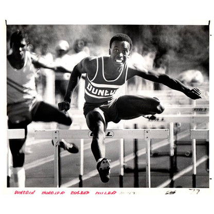 1977 Original Press Photo Track Hurdles Eugene Miller Dunedin 8x10" AD2