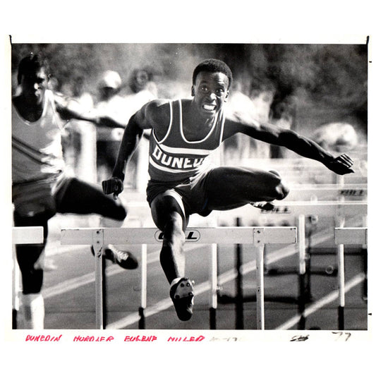1977 Original Press Photo Track Hurdles Eugene Miller Dunedin 8x10" AD2