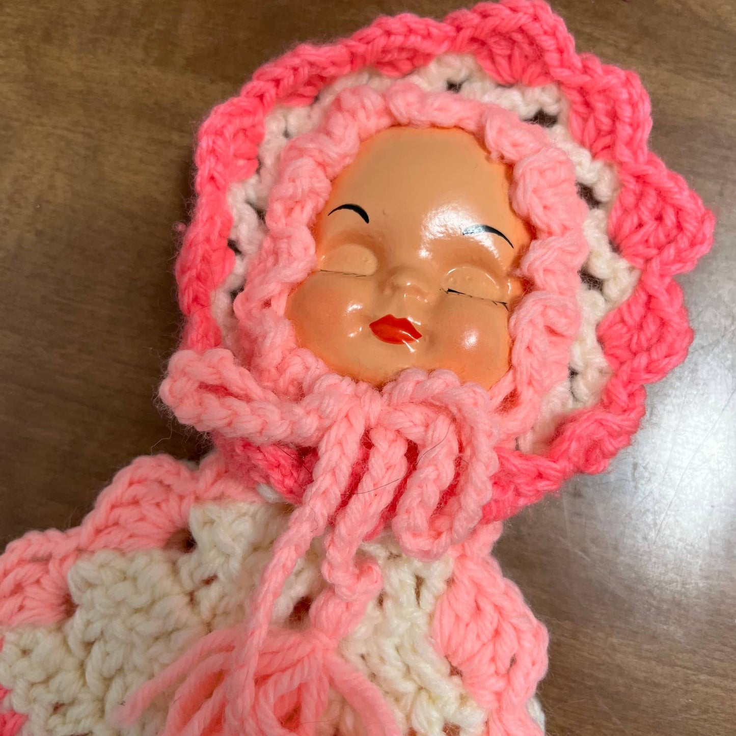 Vintage 1960s Crocheted Plastic Doll Face Pot Holders Pink White TH6