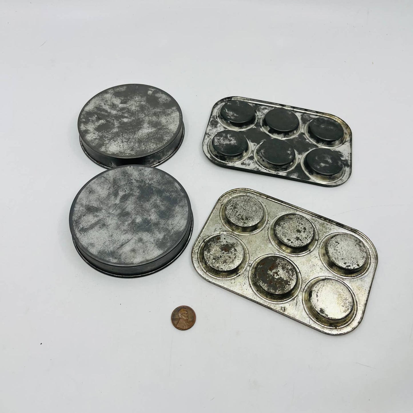 Vintage Toy Kitchen Metal 4 Piece Baking Set Muffin Tin Pie Pan TB6