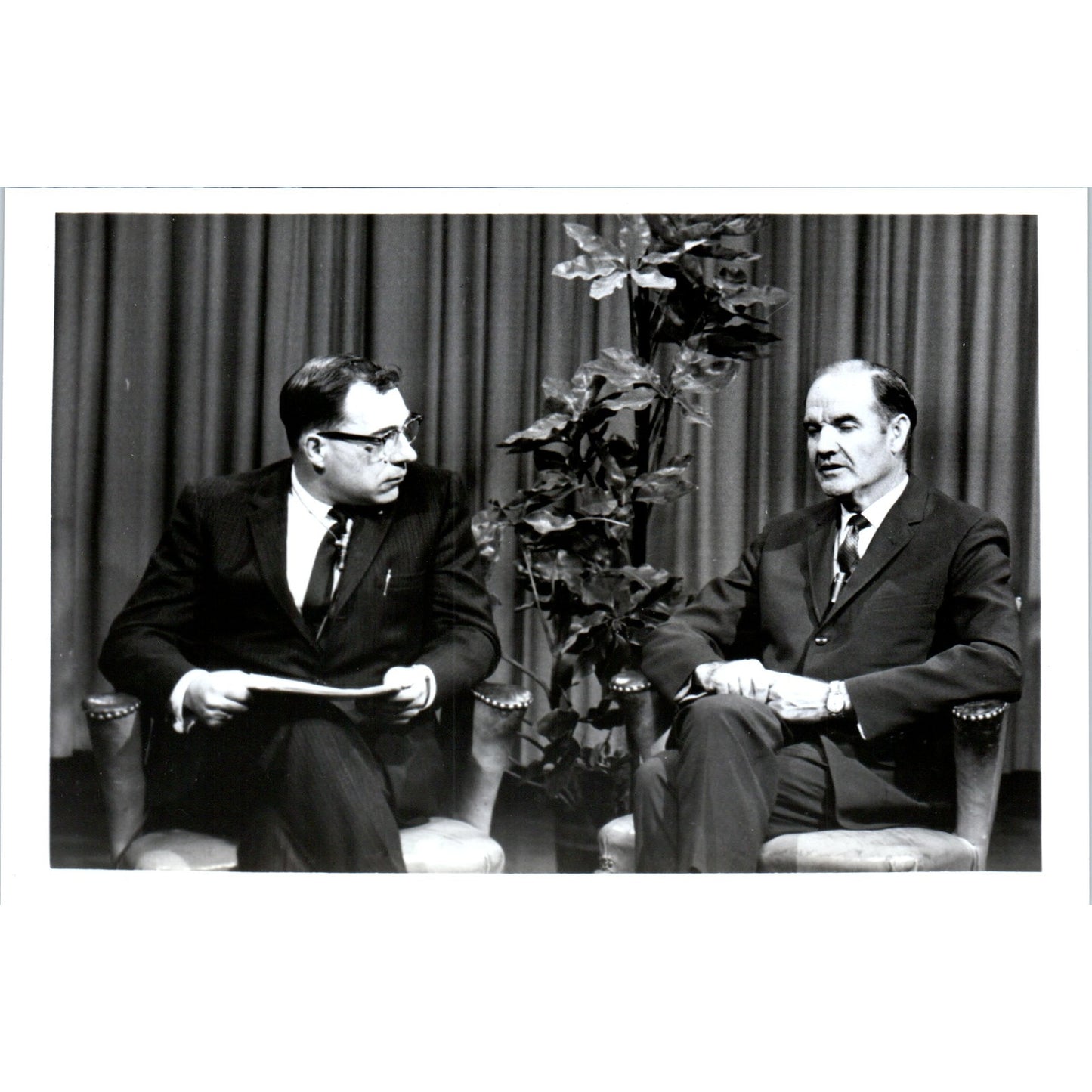 Senator George McGovern Interview KELO TV 1966 Original Photo 5x7 B10