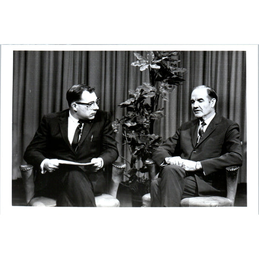 Senator George McGovern Interview KELO TV 1966 Original Photo 5x7 B10