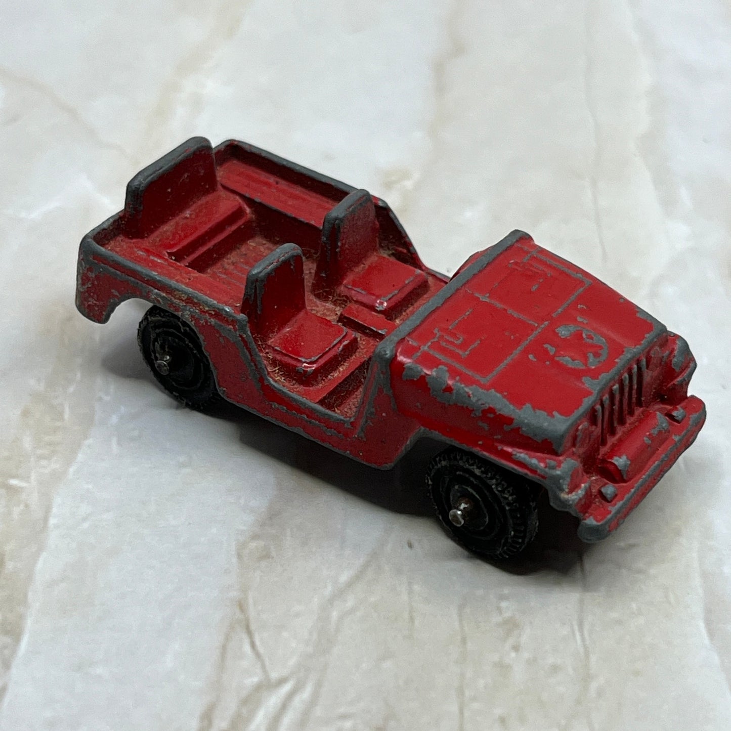1950s Metal Tootsietoy Army Jeep Light 2 1/4" Long Red SC8