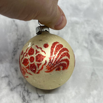 2 Cream White and Red Demask Shiny Brite Vintage Christmas Glass Ornaments TJ9