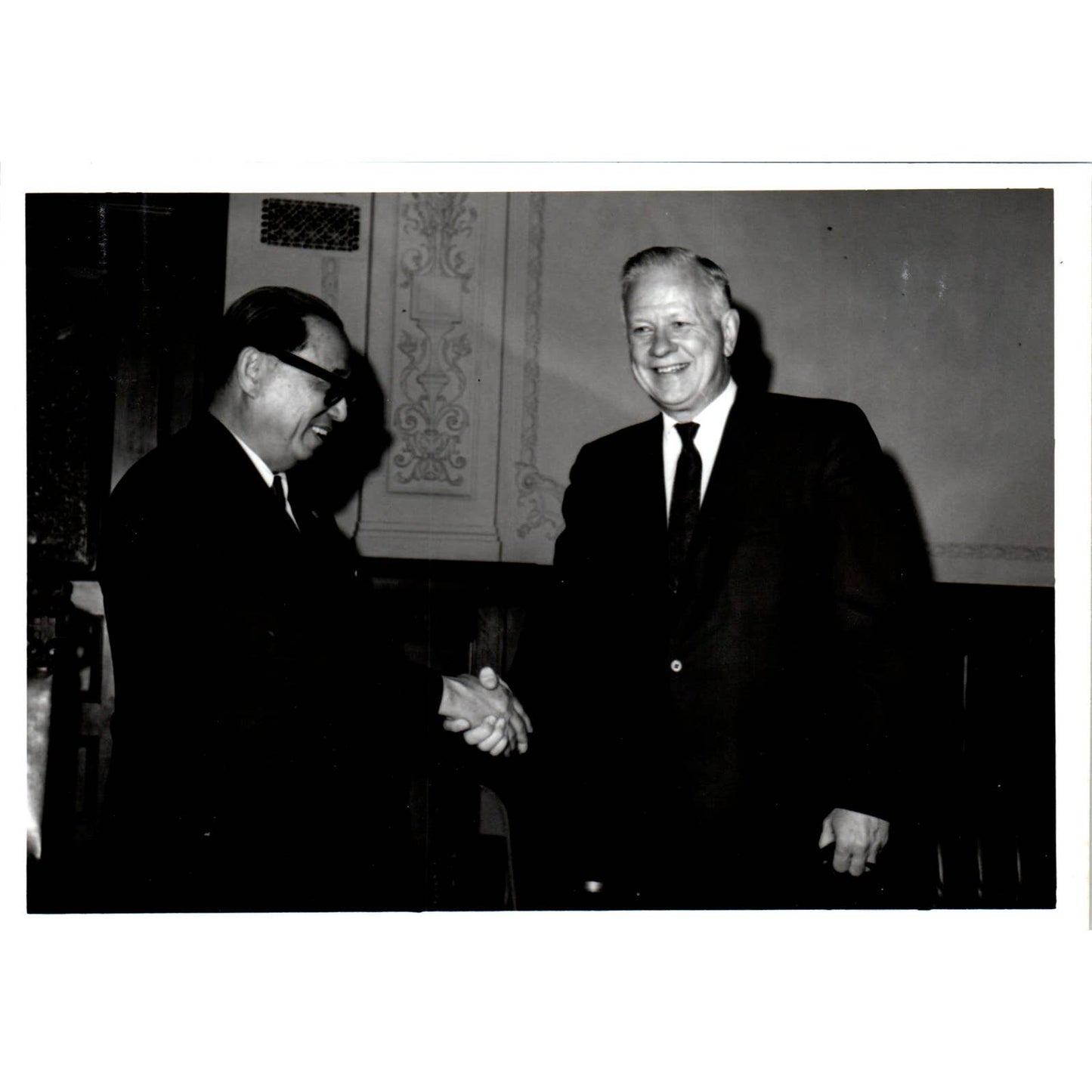 Governor Nils Boe & Sukich Nimmanleminda Conference Original Photo 5x7 TK1-P5