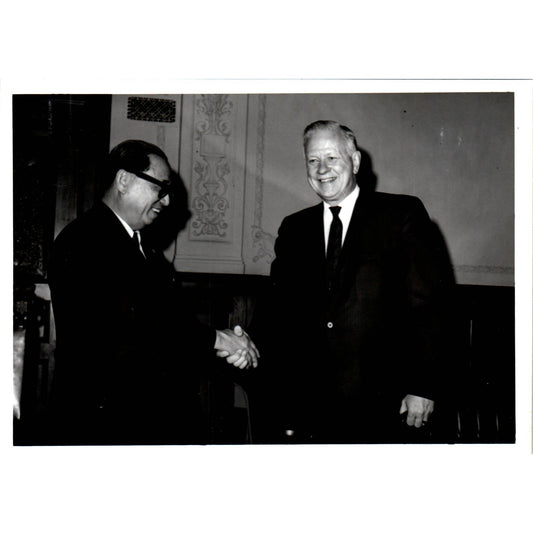 Governor Nils Boe & Sukich Nimmanleminda Conference Original Photo 5x7 TK1-P5