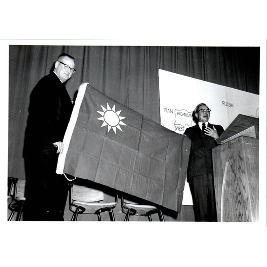 China Ambassador Tsiang Flag Presentation 1963 Original Photo 5x7 TK1-P5