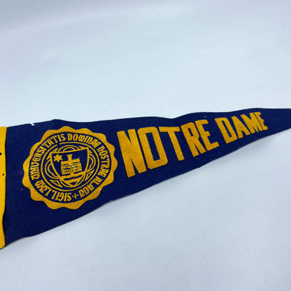 Vintage 1940s Felt 15" Pennant UNIVERSITY OF NOTRE DAME Fighting Irish FL3