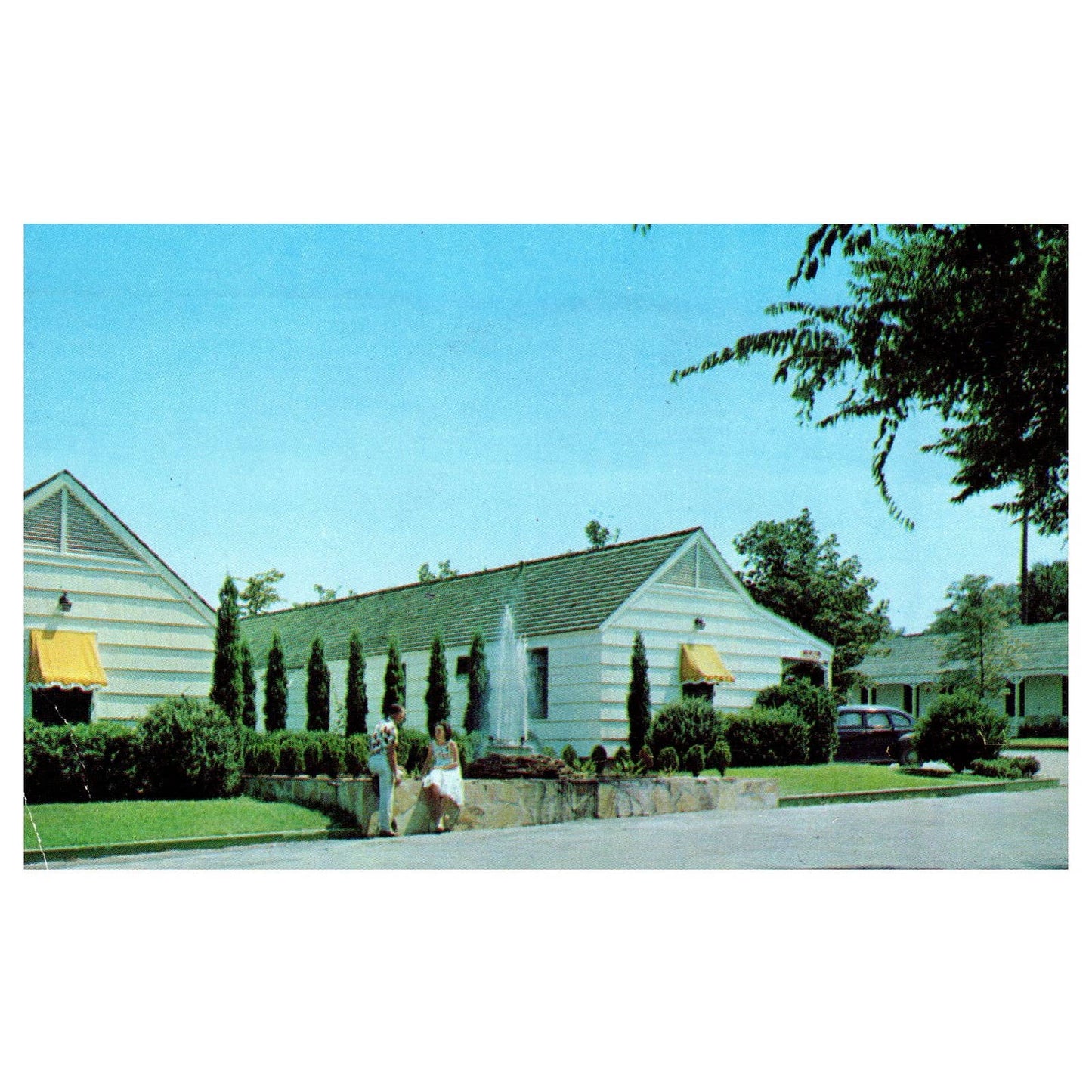 Vintage Postcard - Alamo Plaza Courts Nashville Tennessee 1952 AD9