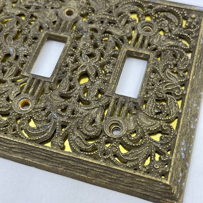 Deco Room Metal Filigree Three Light Switch Plate Cover TH6