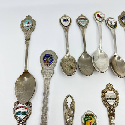 Huge Lot of 28 Vintage Souvenir Spoons TE1