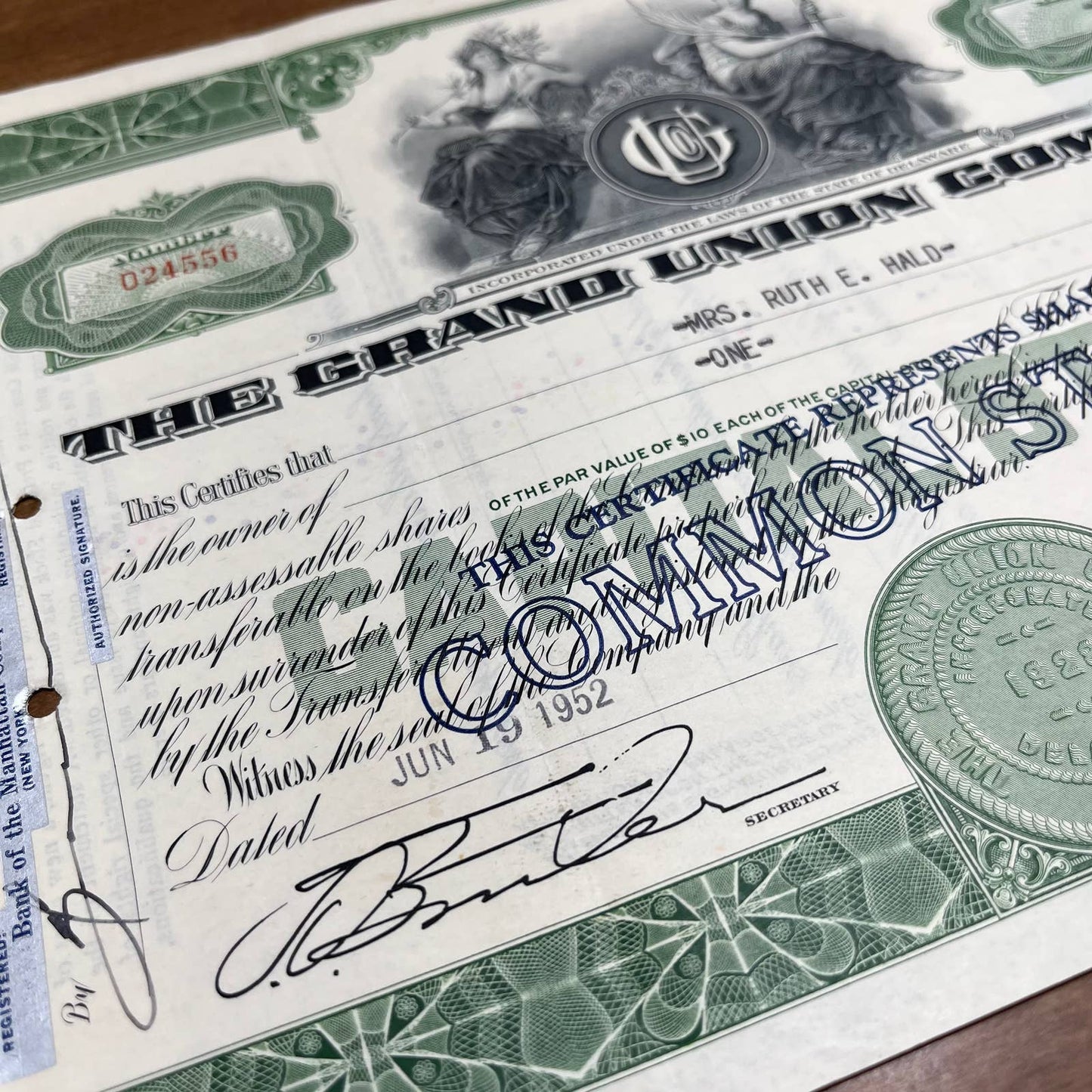 Antique 1952 Stock Certificate The Grand Union Company New York NY B5