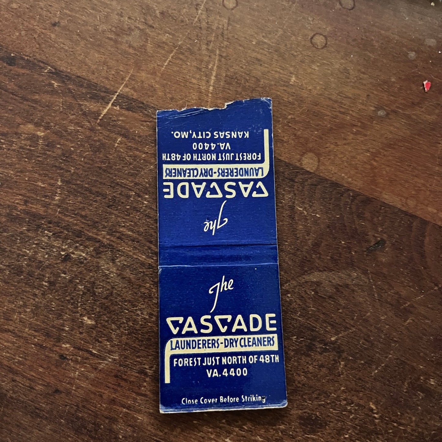 The Cascade Launderers Kansas City MO Advertising Matchbook Cover MM11-4