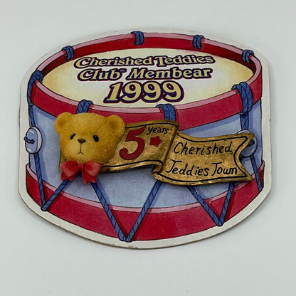 Cherished Teddies Club Member 1999 Enesco Darling Resin 1.5” Pin NEW On Card SA6